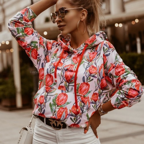 Modne bluzy do luźnych stylizacji