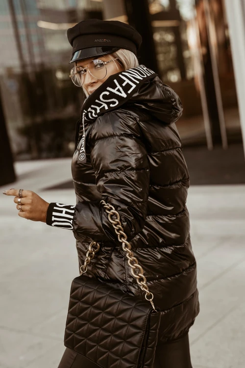 KURTKA ZIMOWA PIKOWANA Z KAPTUREM NEW YORK FASHION CZARNA 1