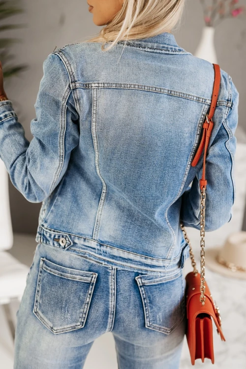 KURTKA JEANSOWA Z PRZETARCIAMI JASNY JEANS 3