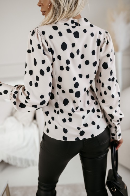 KOSZULA BEATRICE Z DEKOLTEM W SEREK BEŻOWA W CZARNE PLAMKI 3