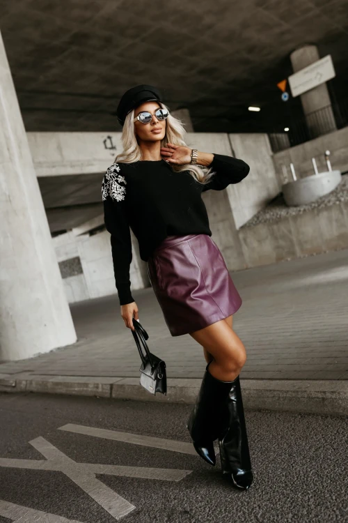 SPÓDNICA MINI Z EKO SKÓRY Z ELASTYCZNĄ GUMĄ W TALII BORDOWA 3