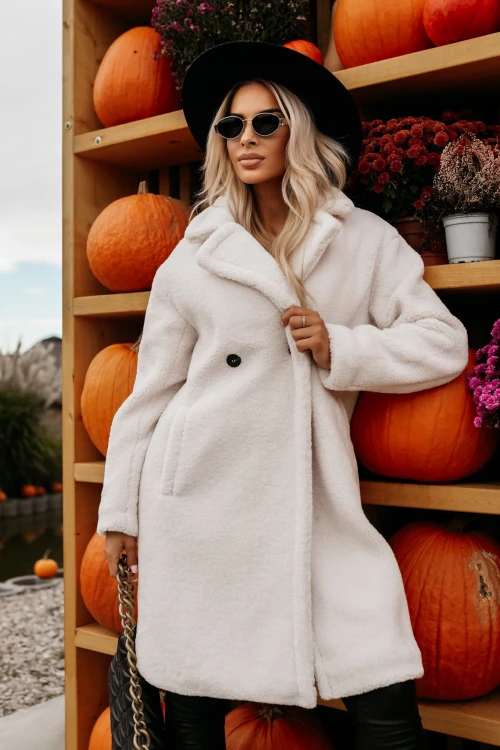 PŁASZCZ BARANEK ZAPINANY NA DWA GUZIKI BEŻOWY 5