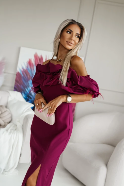 SUKIENKA MAXI DIANA ZDOBIONA PIÓRAMI BORDOWA 4