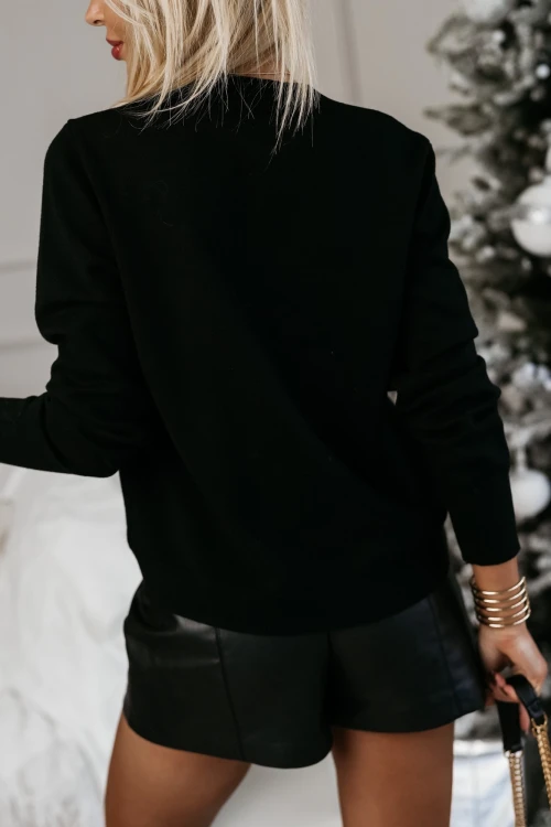 SWETER Z APLIKACJĄ MISIA W CZAPECZCE CZARNY 2