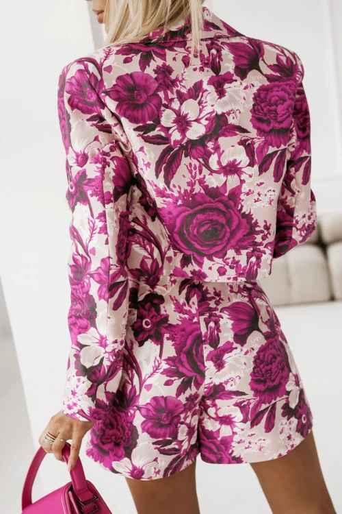 MARYNARKA SHORT ZAPINANA NA DWA GUZIKI W KWIATY BEŻOWO-AMARANTOWA 2