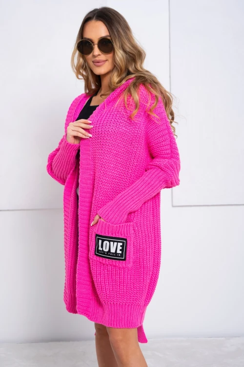 SWETER KARDIGAN POLA Z WEŁNĄ Z NASZYWKĄ LOVE MOCNY RÓŻ 2