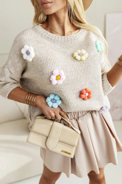 SWETEREK Z WEŁNĄ W KOLOROWE KWIATUSZKI HAND MADE BEŻOWY 1