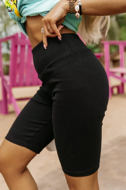 SPODENKI KOLARKI Z PRĄŻKOWANEGO MATERIAŁU CZARNE 2