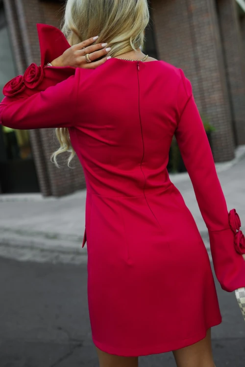 SUKIENKA MINI ROXANNE Z RÓŻAMI PRZY MANKIETACH CZERWONA 2