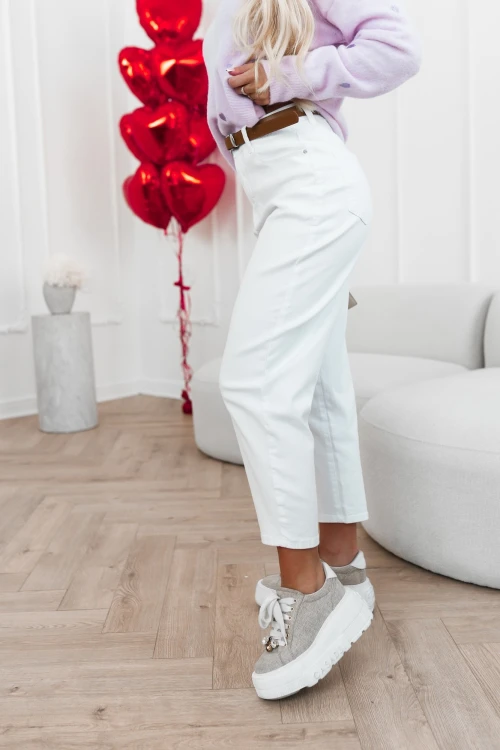 SPODNIE JEANSOWE O KROJU MOM FIT Z WYSOKIM STANEM Z PASKIEM W KOMPLECIE BIAŁE 1