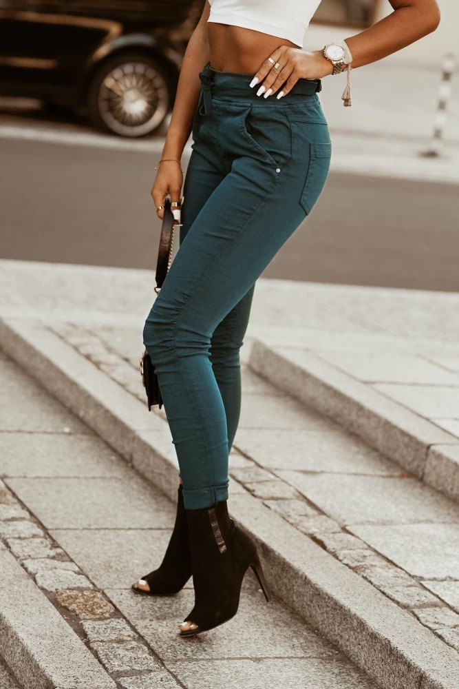 SPODNIE CITY ZIELEŃ BUTELKOWA