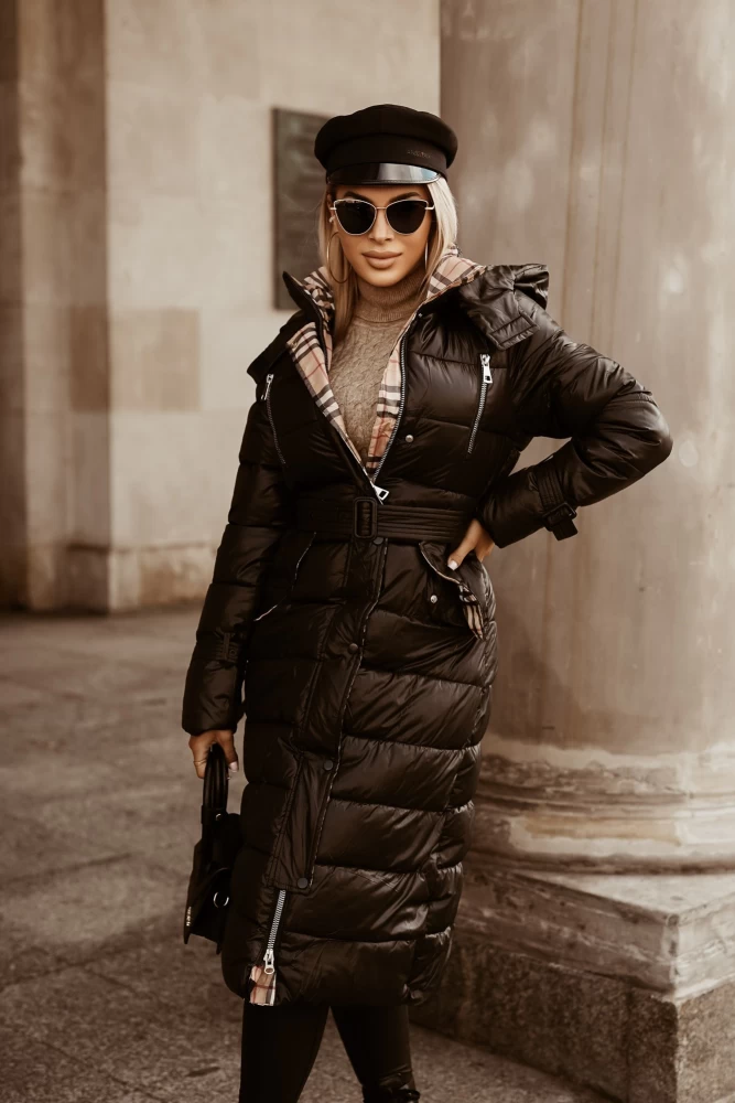 PŁASZCZ PIKOWANY Z ODPINANYM KAPTUREM Z PASKIEM W KOMPLECIE CZARNY