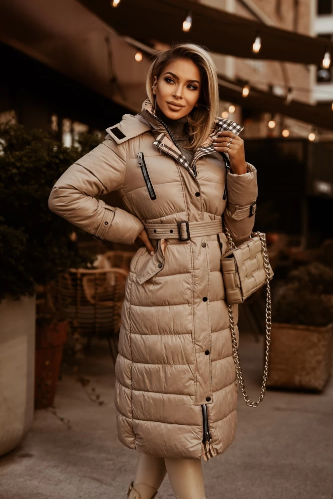 PŁASZCZ PIKOWANY Z ODPINANYM KAPTUREM Z PASKIEM W KOMPLECIE BEŻOWY