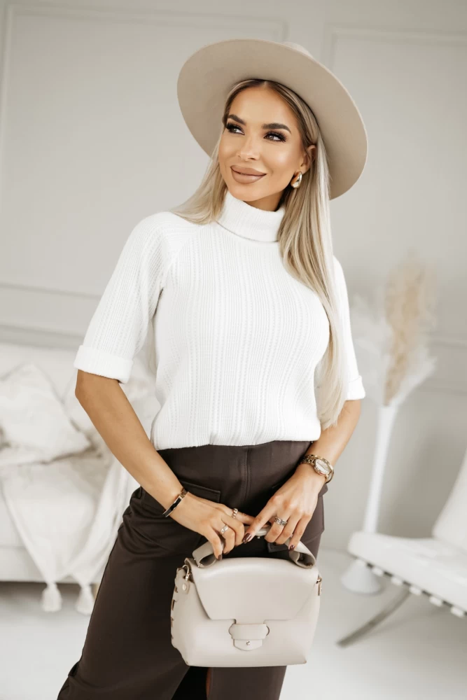 SWETEREK TONY Z GOLFEM Z KRÓTKIM RĘKAWEM ECRU