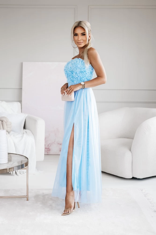 SUKIENKA MAXI TIULOWA ROSALIE Z OZDOBNĄ GÓRĄ Z PŁATKÓW KWIATÓW BŁĘKITNA