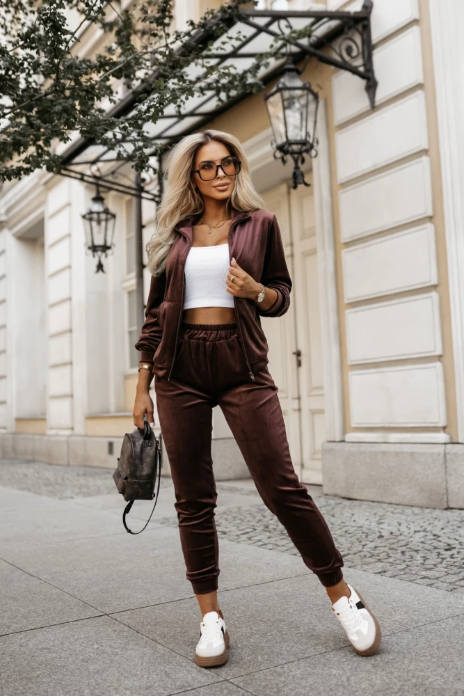 KOMPLET DRESOWY GINGER WELUROWY BLUZA ROZPINANA + SPODNIE CZEKOLADOWY
