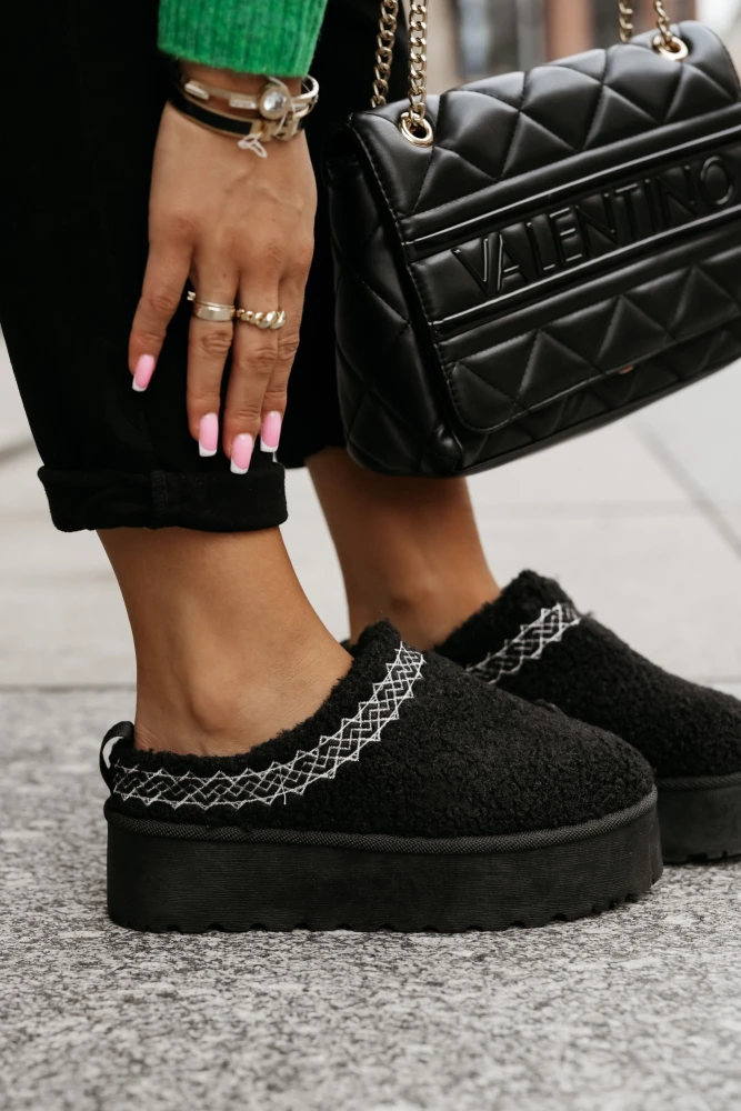 BOTKI IZOS OCIEPLANE NA PLATFORMIE CZARNE