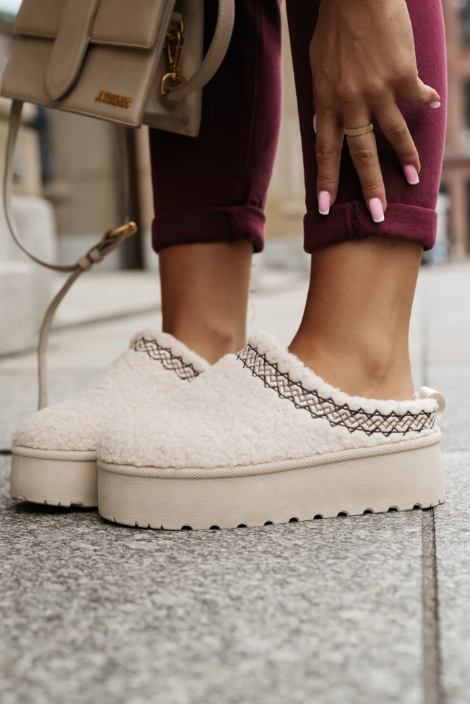 BOTKI IZOS OCIEPLANE NA PLATFORMIE BEŻOWE