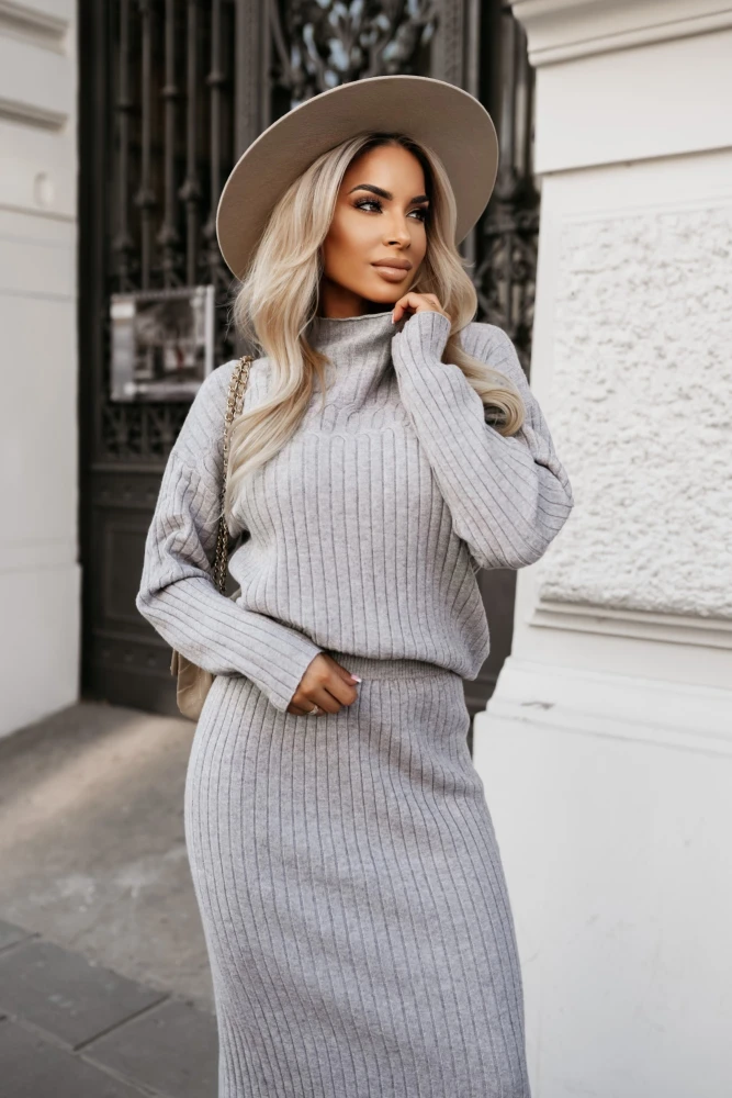 KOMPLET DZIANINOWY HERA SWETER Z PÓŁGOFLEM + SPÓDNICA MIDI SZARY