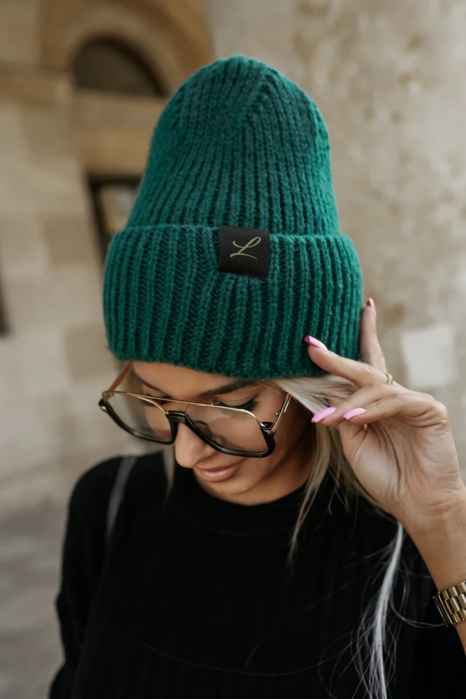 CZAPKA LEMA Z WARKOCZOWYM SPLOTEM ZIELEŃ BUTELKOWA