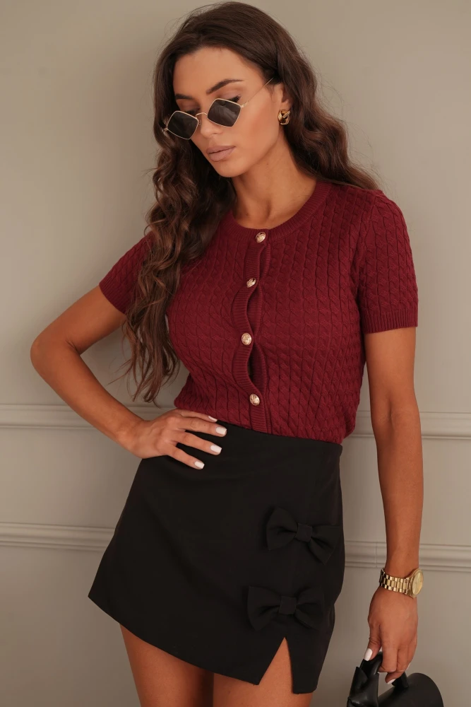 SWETEREK W WARKOCZOWY WZÓR ZAPINANY NA OZDOBNE GUZIKI BURGUNDOWY