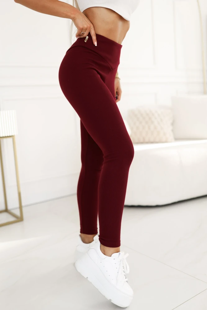 LEGGINSY Z WYSOKIM STANEM Z PRĄŻKOWANEGO MATERIAŁU BURGUNDOWE