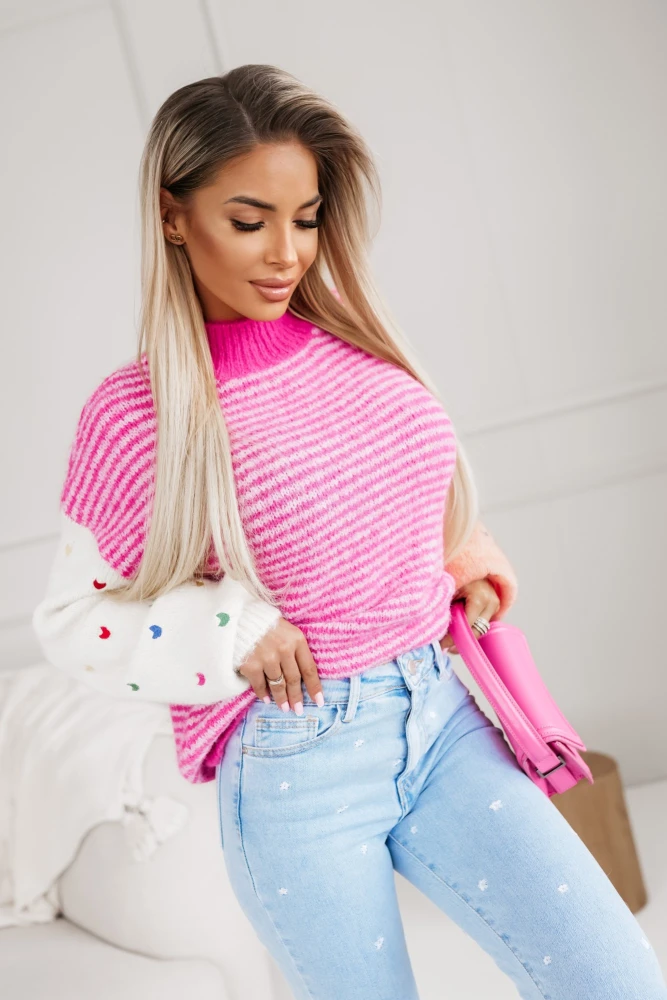 SWETER Z WEŁNĄ CHARLIZE MULTIKOLOROWY W SERDUSZKA RÓŻOWO-MALINOWY