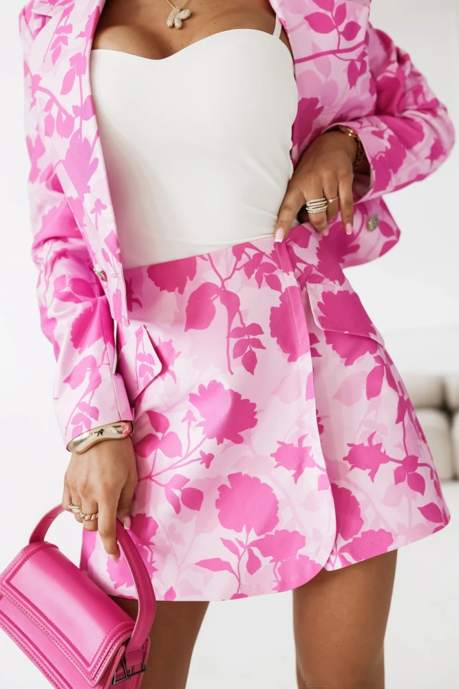 SPÓDNICO-SPODENKI SHORT RÓŻOWE W KWIATY