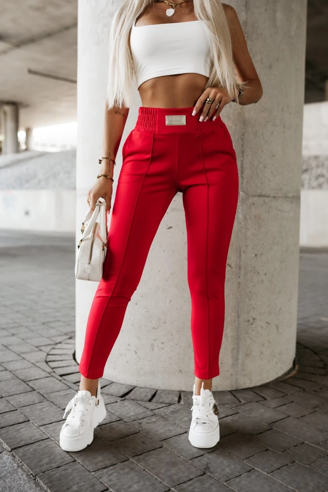 SPODNIE MATERIAŁOWE W KANT Z GUMĄ W PASIE CZERWONE