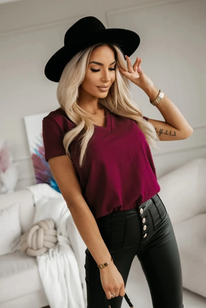 T-SHIRT BAWEŁNIANY BASIC Z DEKOLTEM W SEREK BURGUNDOWY