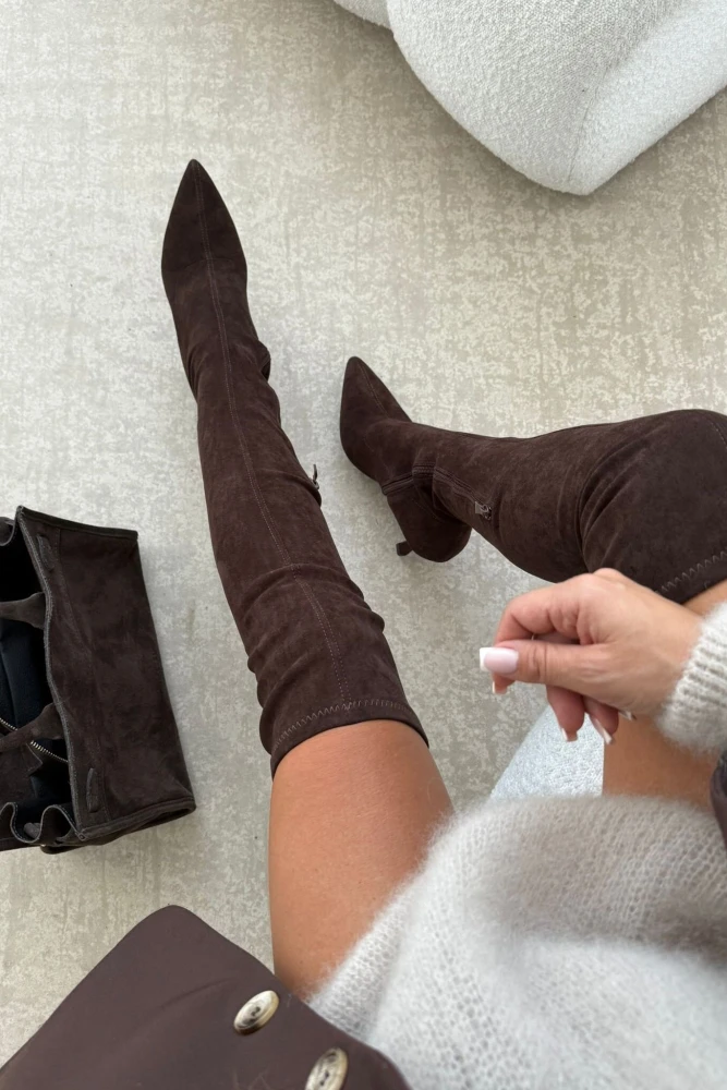 KOZAKI Z EKO ZAMSZU ZA KOLANO CZEKOLADOWE