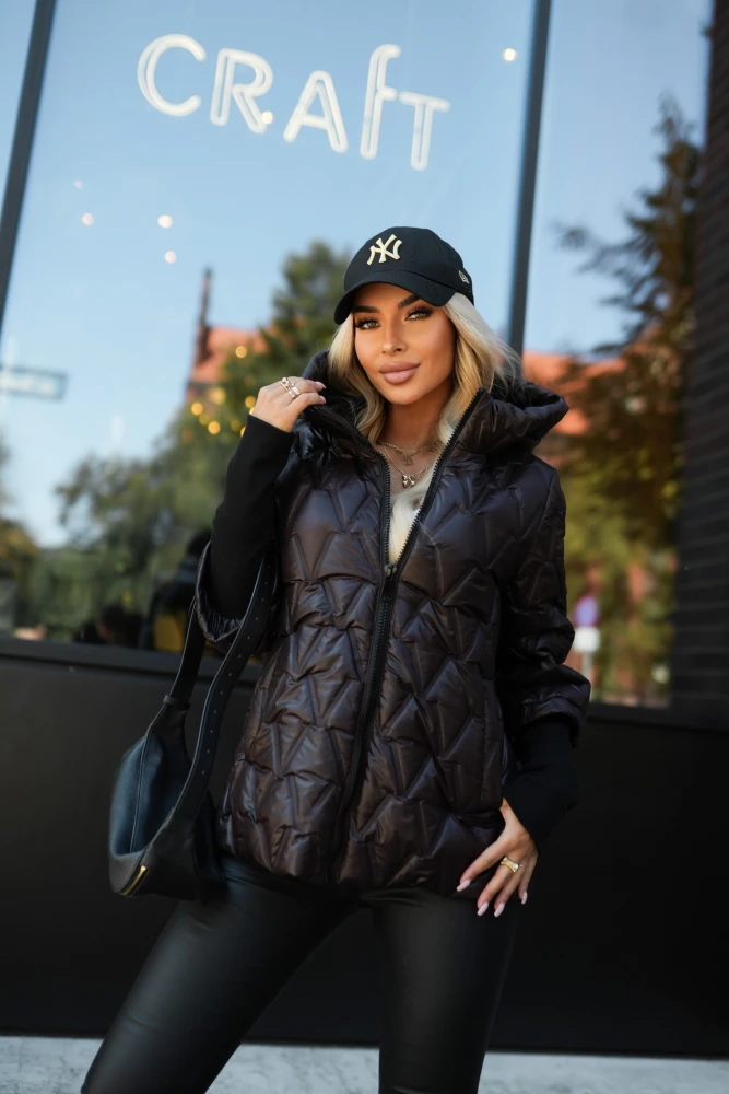 KURTKA PIKOWANA HELLO BEAUTY Z KAPTUREM CZEKOLADOWA