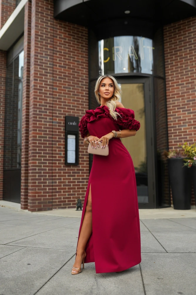 SUKIENKA MAXI HISZPANKA Z OZDOBNĄ FALBANĄ NA DEKOLCIE BURGUNDOWA