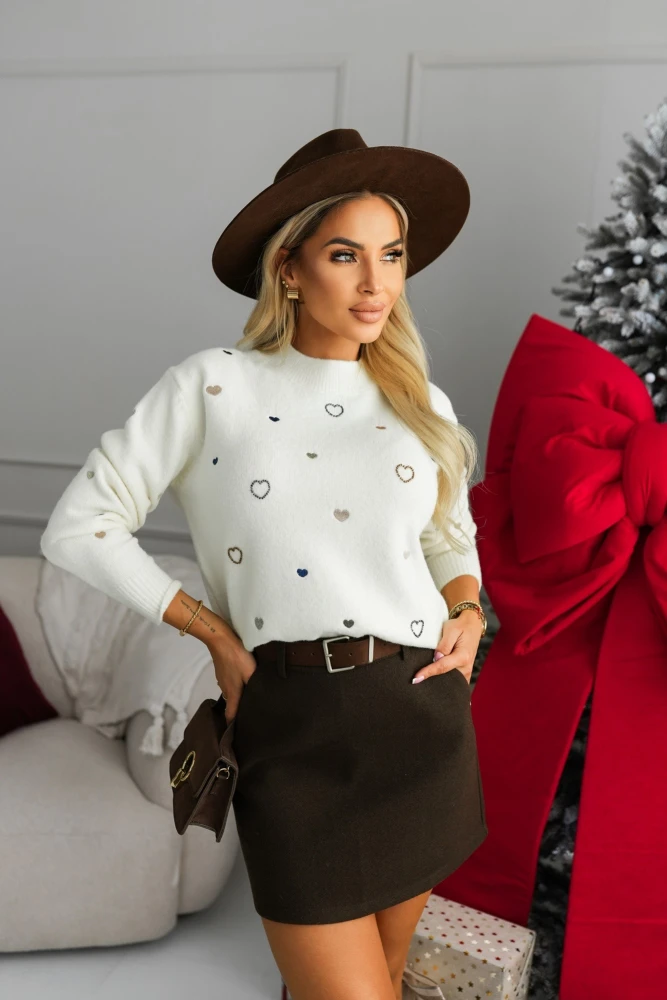 SWETEREK Z WISKOZY W SERDUSZKA ECRU