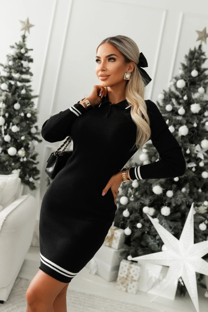 SUKIENKA SWETERKOWA Z KOŁNIERZYKIEM Z PRĄŻKOWANEGO MATERIAŁU CZARNA