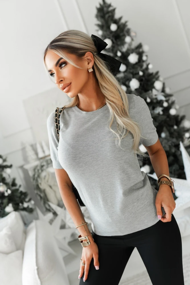 WISKOZOWY SWETEREK Z KRÓTKIM RĘKAWEM SZARY