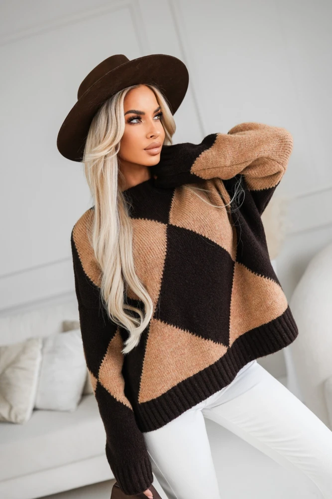 SWETER Z WEŁNĄ W DUŻE ROMBY CZEKOLADOWO-KARMELOWY