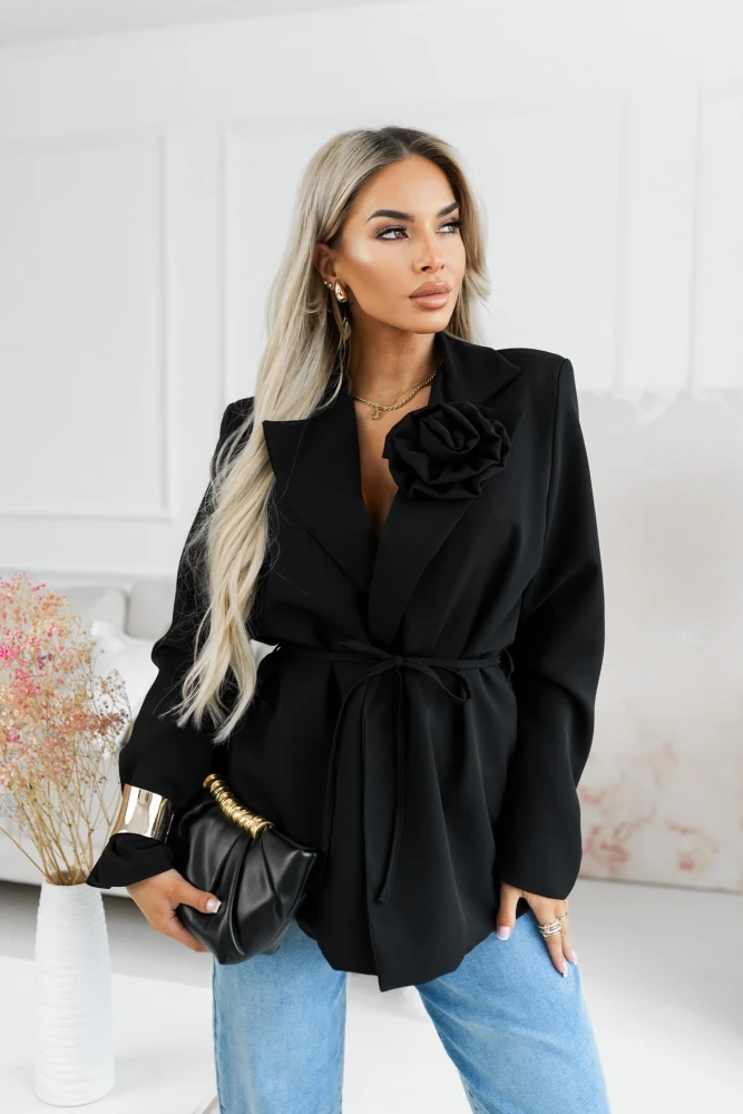 MARYNARKA Z KOŁNIERZYKIEM Z OZDOBNYM PASKIEM Z RÓŻĄ CZARNA