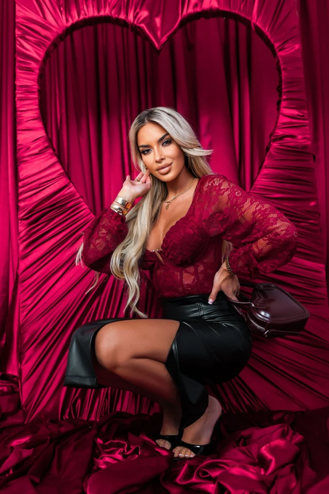 BODY KORONKOWE Z BUFIASTYMI RĘKAWAMI BURGUDNOWE