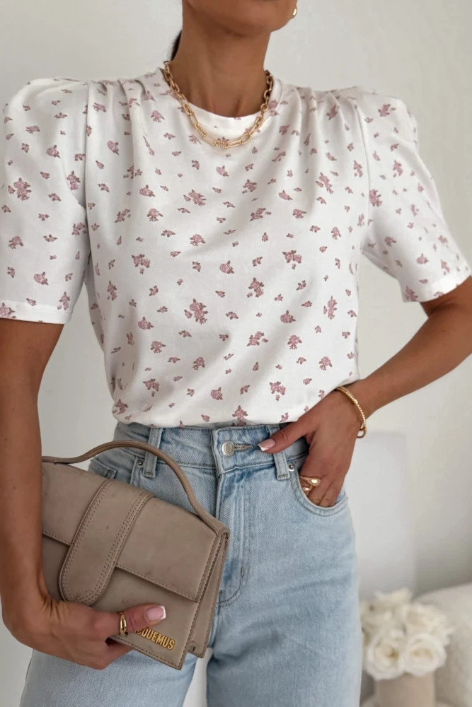 T-SHIRT BAWEŁNIANY Z PODUSZKAMI NA RAMIONACH W KWIATUSZKI BIAŁY