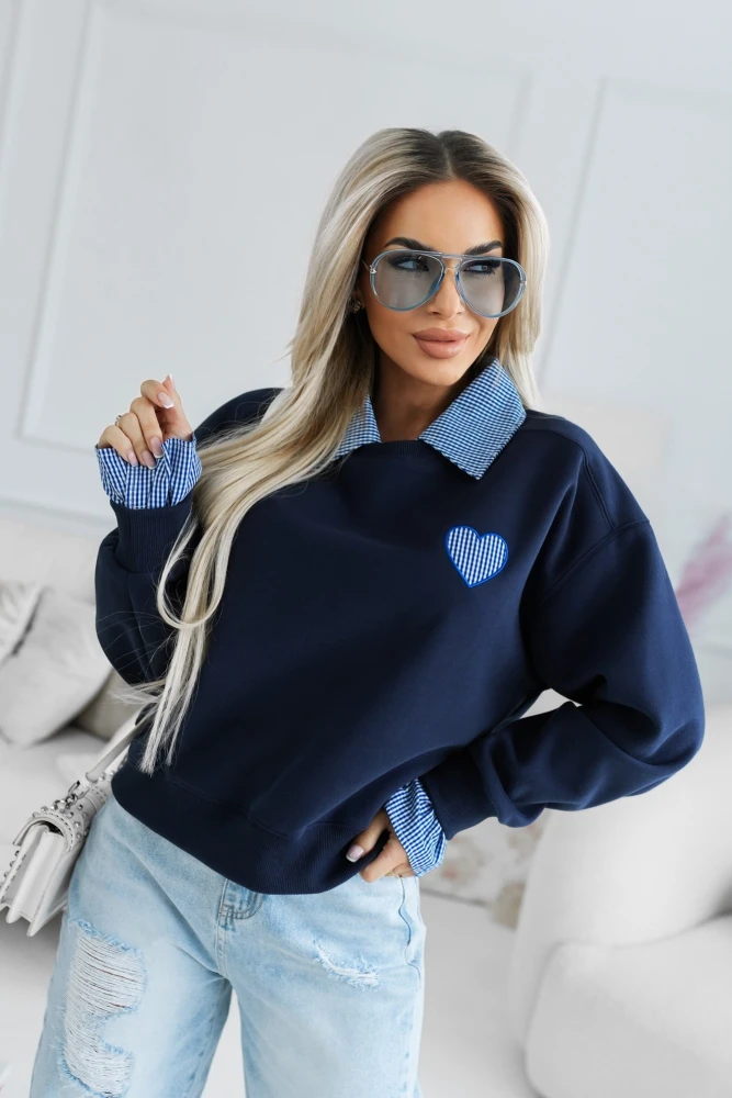 BLUZA BAWEŁNIANA Z KOSZULOWYM KOŁNIERZYKIEM I SERDUSZKIEM Z MOTYWEM KRATY GRANATOWA